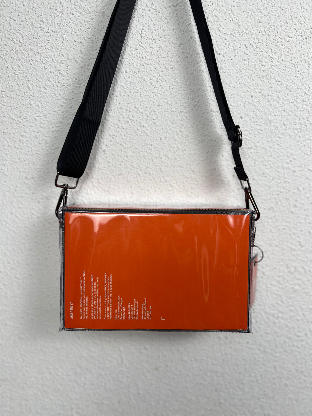 Orange Juicy pantone