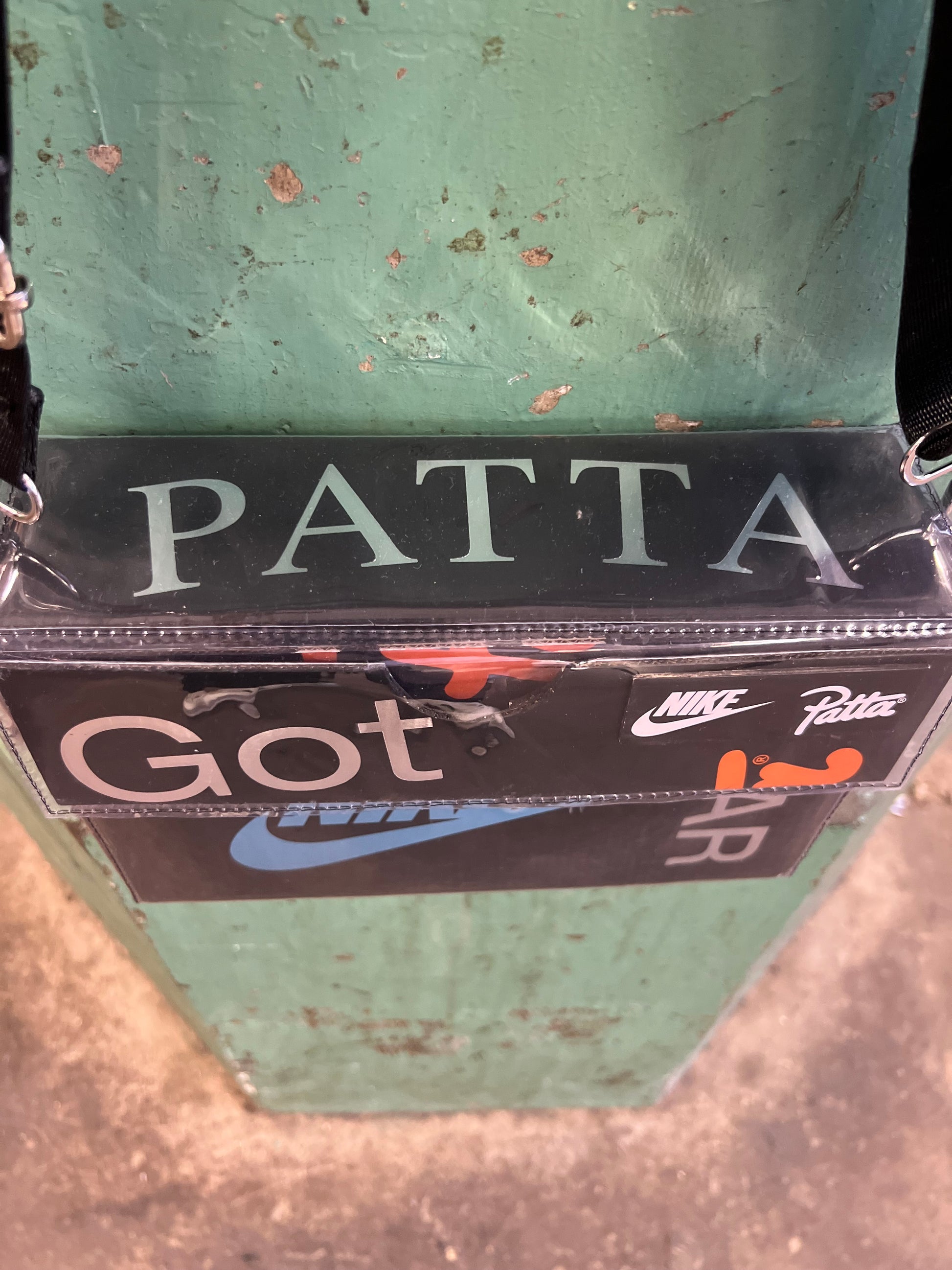 Pattatra black